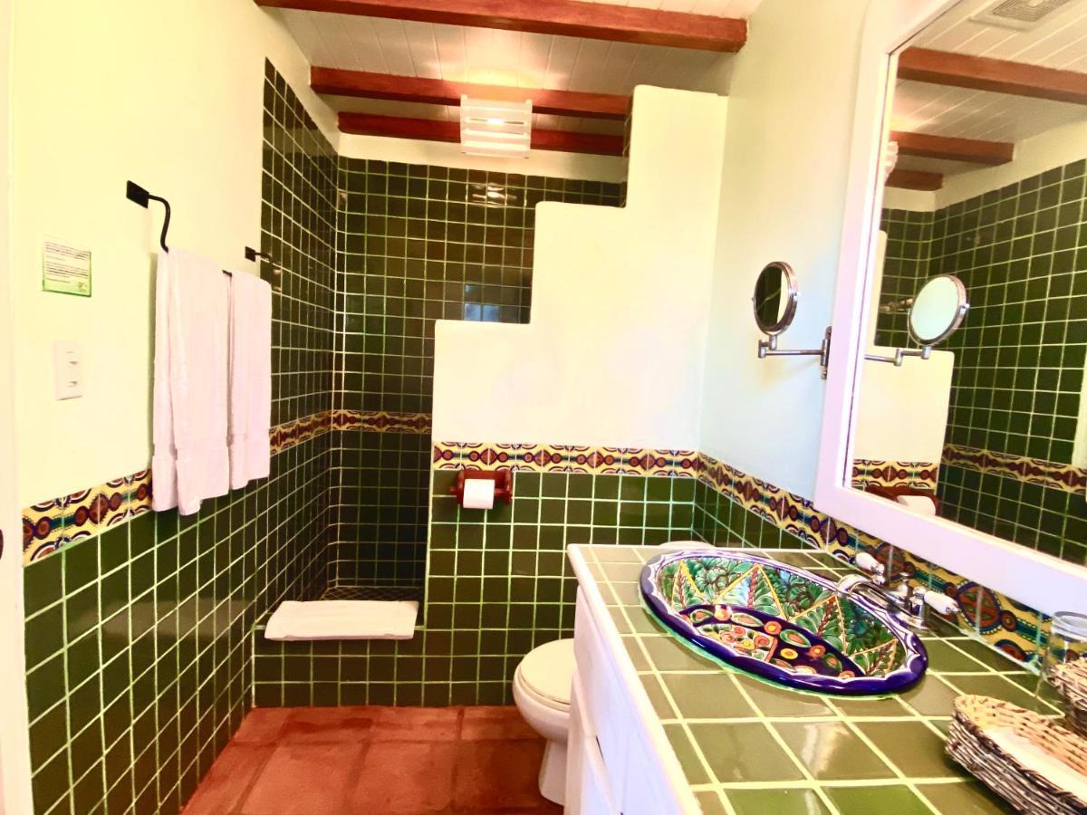 Tranquility Beach Suites Placencia Exteriör bild